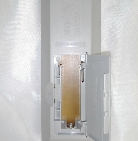 GENUINE Panasonic EUR7711110 Remote Control Tested - Picture 2 of 3